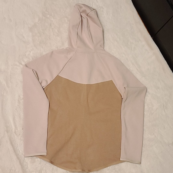 Sweater - Picture 2 of 4